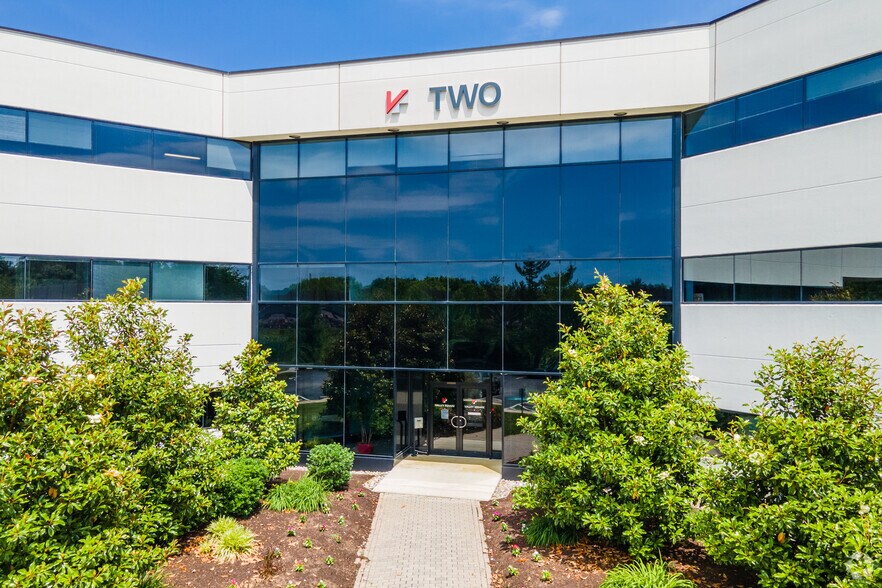 More Photos Of 512 Township Line Rd, Blue Bell Office For Lease