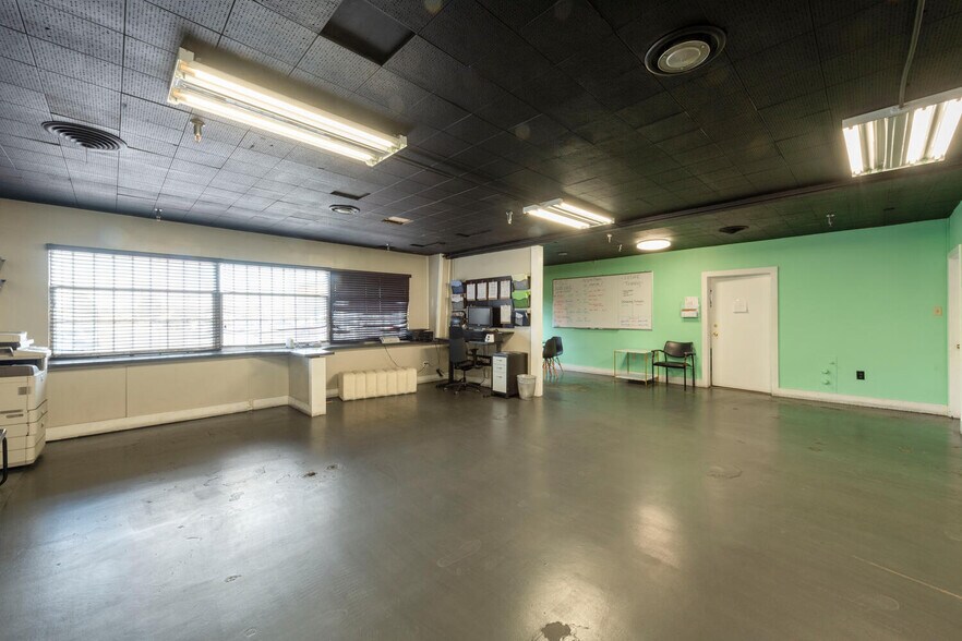 More Photos Of 2507 S 300 W, Salt Lake City Warehouse For Lease