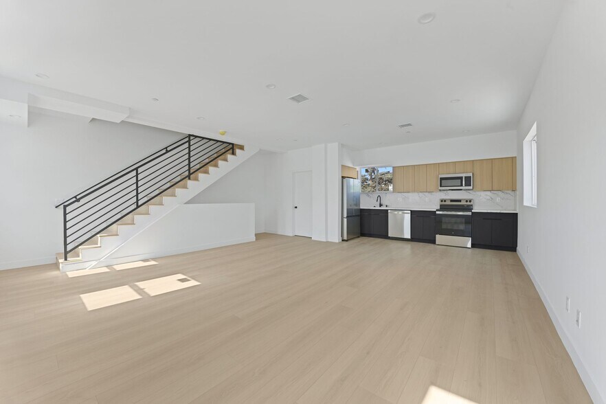 More Photos Of 4513 Rosewood Ave, Los Angeles Apartments For Sale