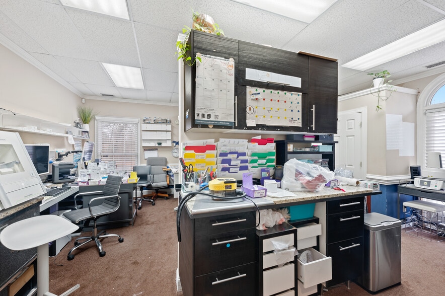 More Photos Of 1348 Matthews Township Pky, Matthews Office For Sale