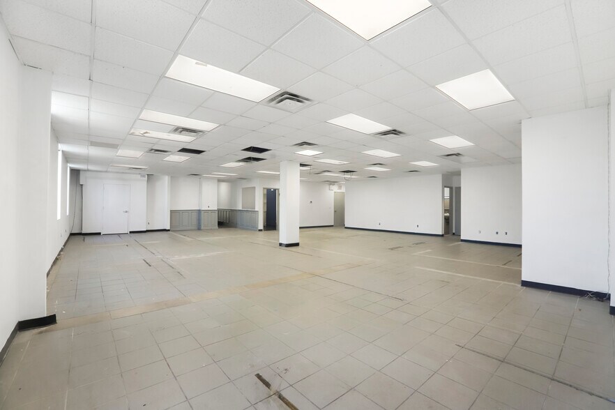More Photos Of 114 McClean Ave, Staten Island Storefront For Lease