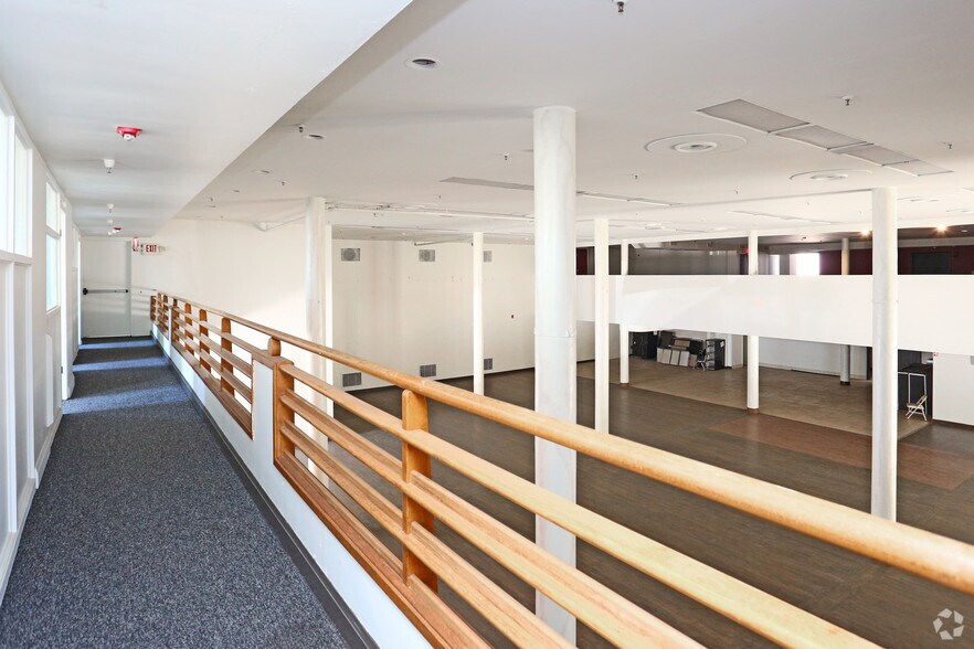 More Photos Of 1901 Chester Ave, Bakersfield Office For Sale