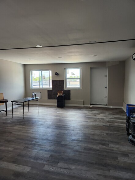 More Photos Of 13507 Auburn St, Detroit Truck Terminal For Lease