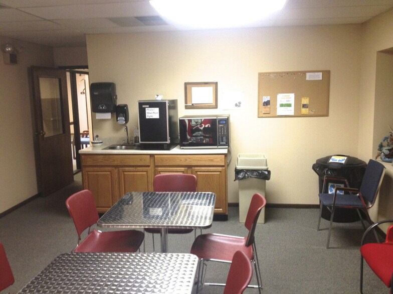 More Photos Of 1820 E 17th St, Idaho Falls Office For Lease