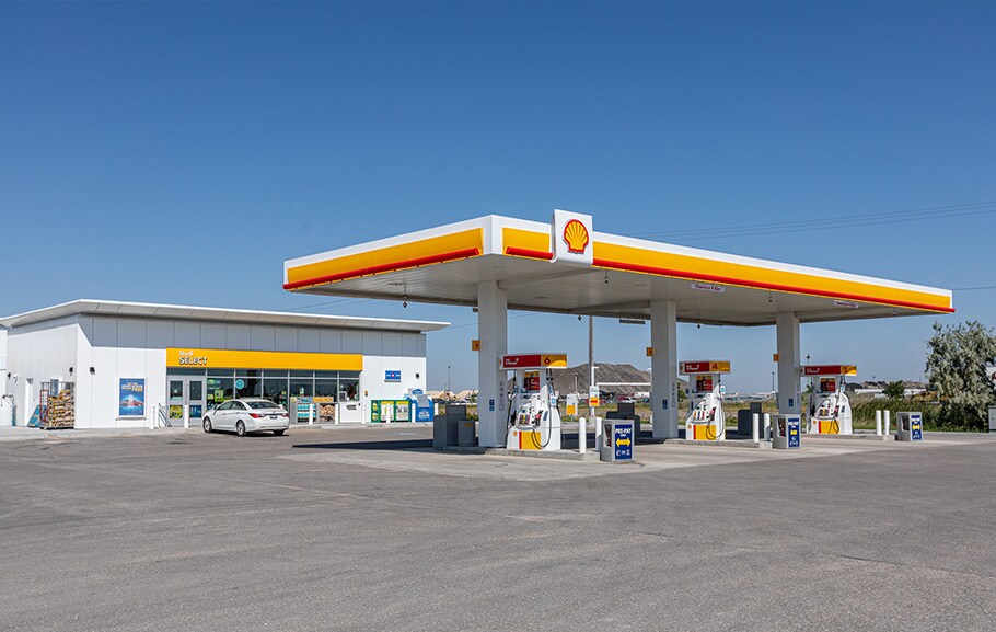 More Photos Of 15 Davis Way, Rosser Warehouse For Lease