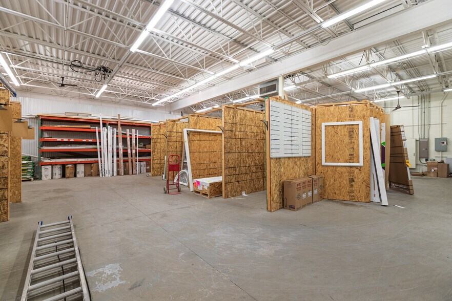 More Photos Of 2120 Hauser St, La Crosse Warehouse For Sale