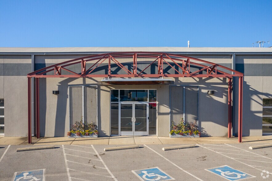 More Photos Of 1001 3rd Ave N, Nashville Office For Lease