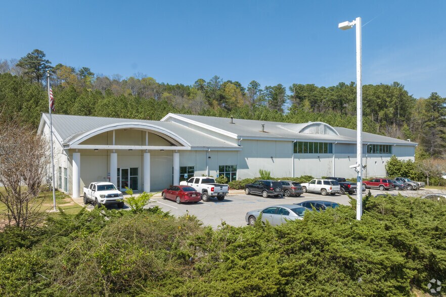More Photos Of 120 County Shop Rd, Birmingham Service For Sale