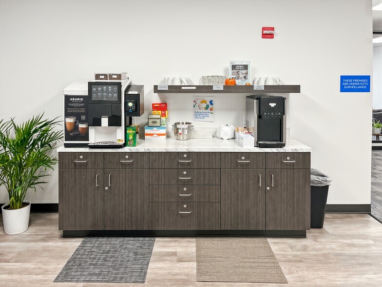 More Photos Of 10655 NE 4th St, Bellevue Coworking Space