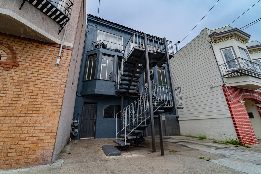 More Photos Of 1538 Thomas Ave, San Francisco Apartments For Sale