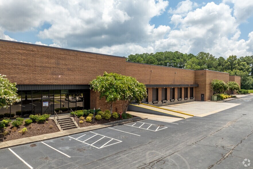 More Photos Of 6150 Lagrange Blvd SW, Atlanta Warehouse For Lease