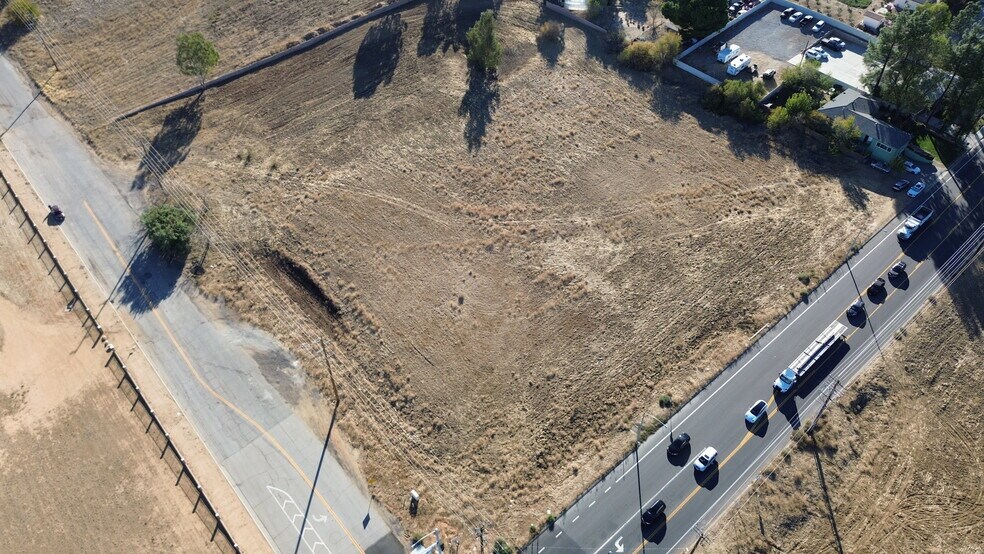 More Photos Of 1101 E 1st St, Beaumont Land For Sale