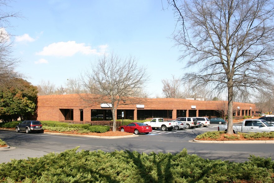 Primary Photo Of 9600 Southern Pine Blvd, Charlotte Flex For Lease