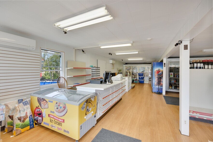 More Photos Of 460 Amherst Rd, South Hadley Service Station For Sale