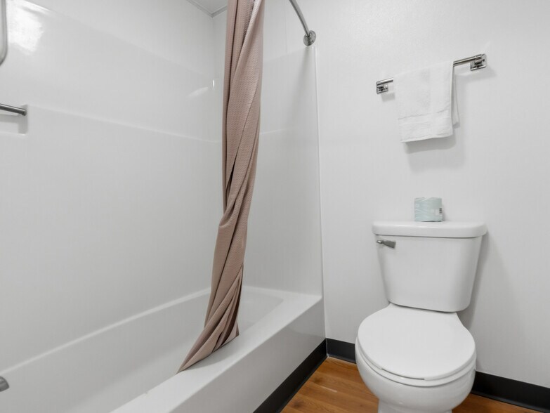 More Photos Of 16154 US 63 Hwy, Hayward Hotel For Sale