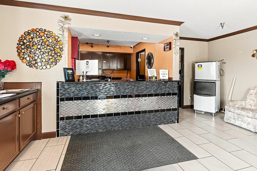 More Photos Of 251 Allegheny Blvd, Brookville Hotel For Sale