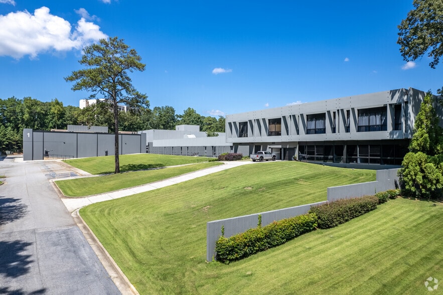 More Photos Of 3350 Greenbriar Pky SW, Atlanta Movie Radio TVStudio For Lease