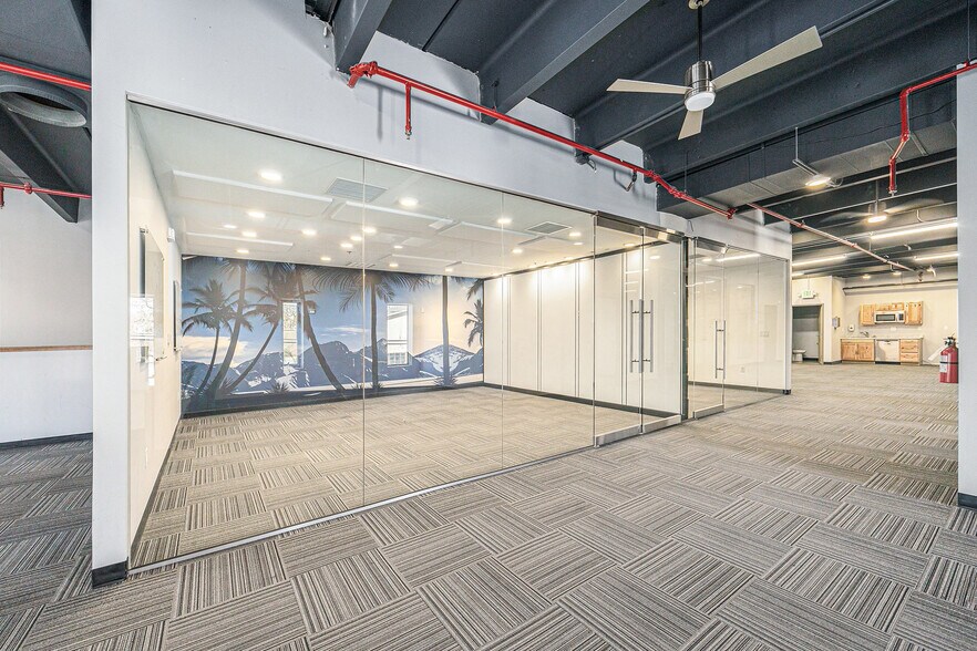 More Photos Of 1475 S Acoma St, Denver Warehouse For Sale