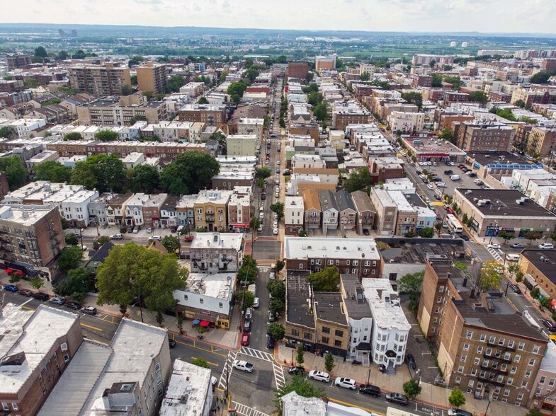 More Photos Of 4701-4705 Park Ave, Union City Apartments For Sale