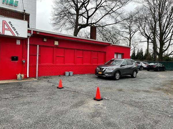 More Photos Of 3310 Sunrise Hwy, Wantagh Office For Sale