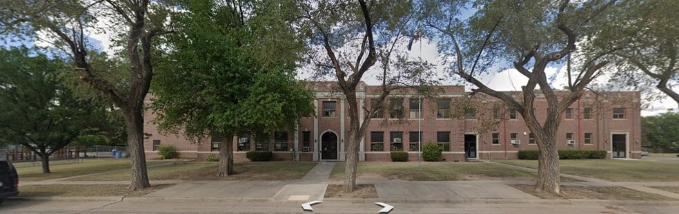 Primary Photo Of 210 W 7th Ave, Ashland Schools For Sale