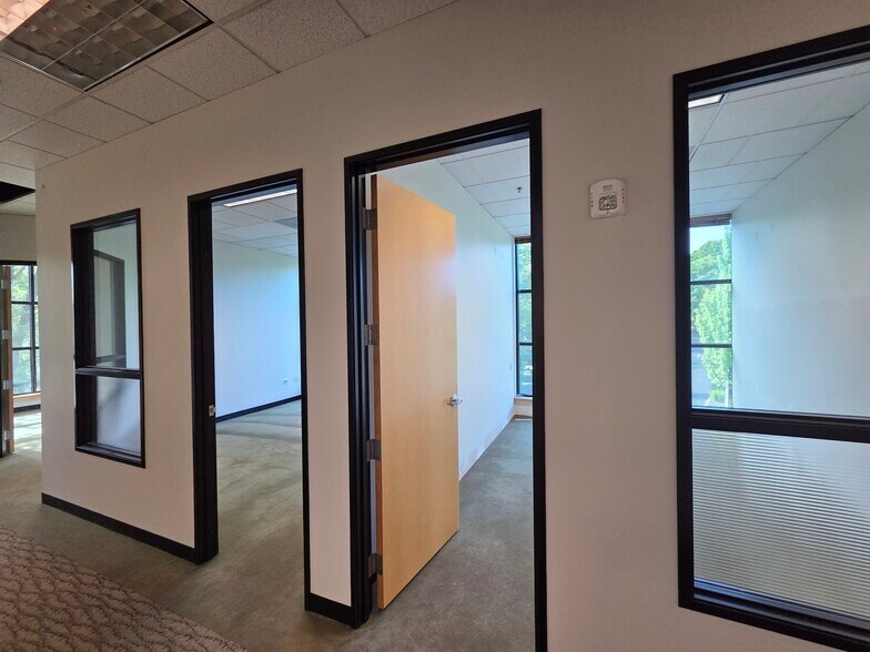 More Photos Of 8050 SW Warm Springs St, Tualatin Medical For Lease