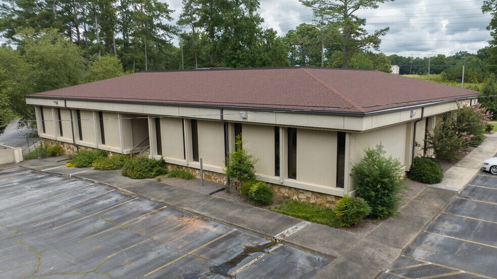 More Photos Of 1330 N Park St, Carrollton Office For Sale