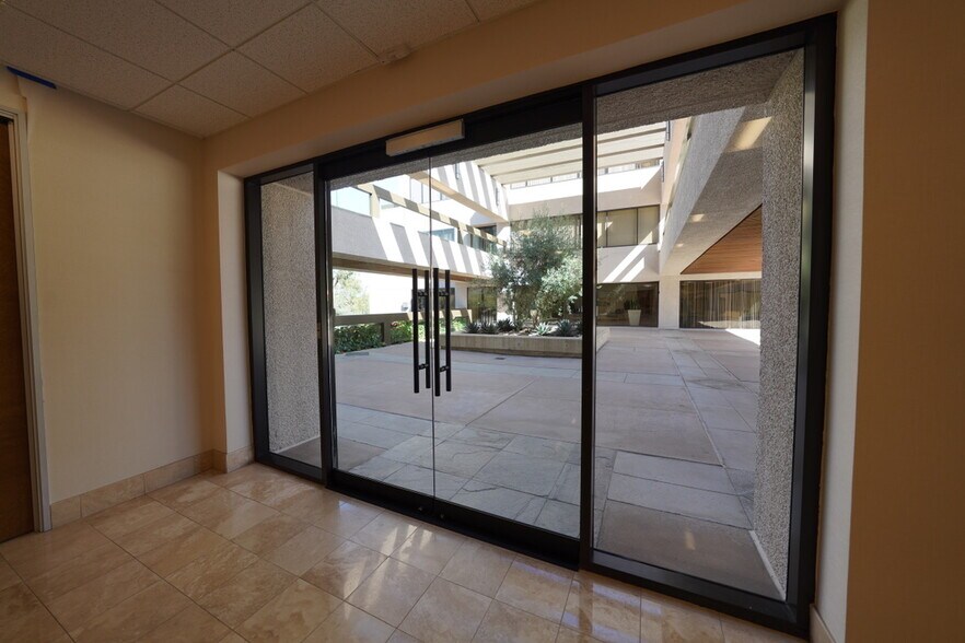 More Photos Of 27261 Las Ramblas, Mission Viejo Office For Lease
