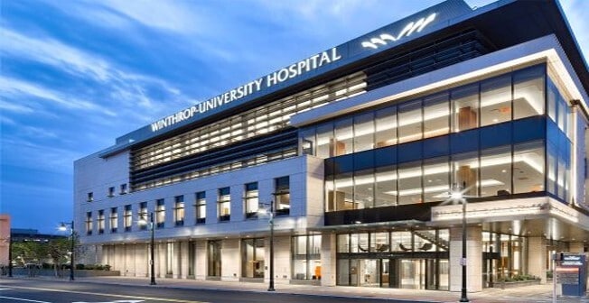 More Photos Of 183 Mineola Blvd, Mineola Medical For Sale