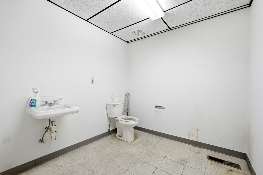 More Photos Of 2489 County Road 1, South Point Warehouse For Sale