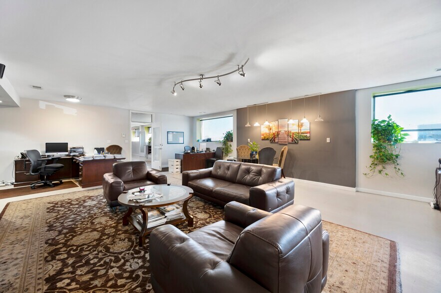 More Photos Of 1905 Brentwood Rd NE, Washington Warehouse For Lease