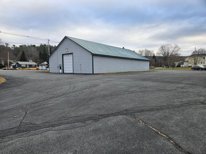 More Photos Of 240 Meriden Rd, Lebanon Flex For Sale