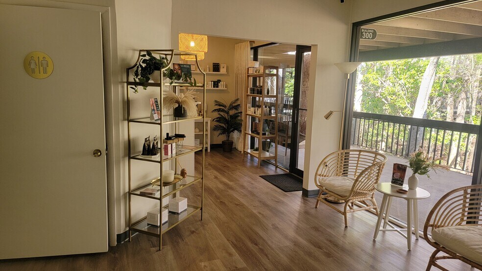 More Photos Of 2301 Park Ave, Orange Park Office For Sale