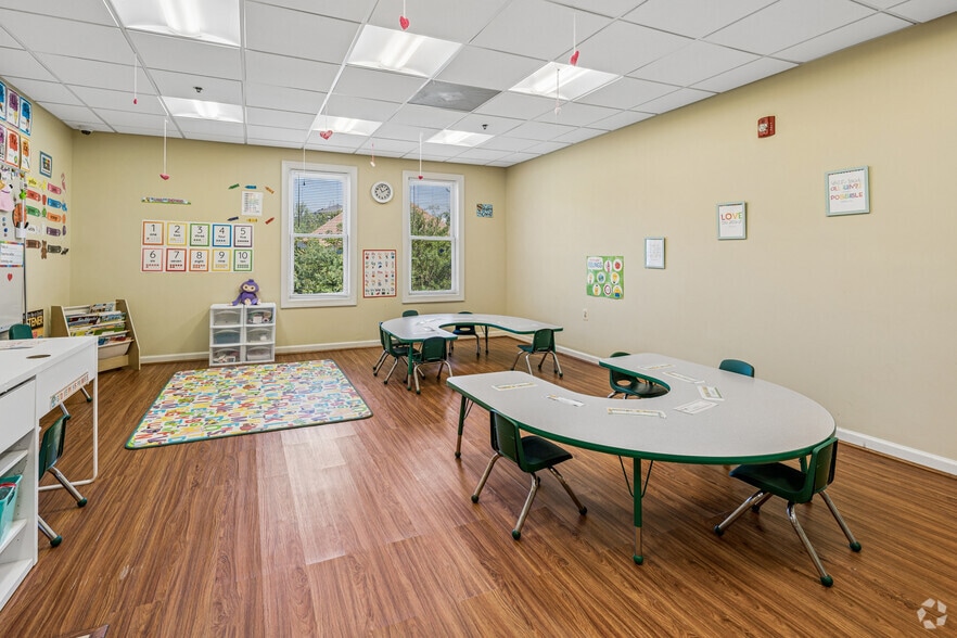 More Photos Of 3538 Moncure Ave, Falls Church Daycare Center For Sale