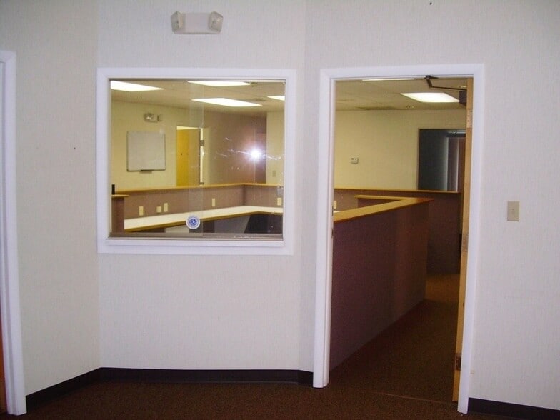 More Photos Of 8600 Sheridan Dr, Buffalo Office Residential For Sale