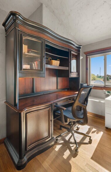 More Photos Of 1935 E Joy Ranch Rd, Phoenix Specialty For Sale