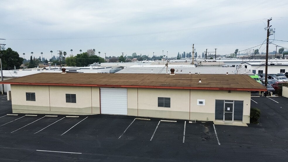 More Photos Of 992 W 9th St, Upland Warehouse For Lease