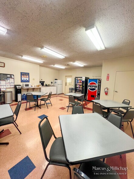More Photos Of 5515 Catfish Ct, Waunakee Warehouse For Sale