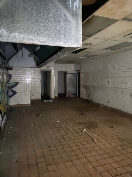 More Photos Of 3352 15th Avenue Blvd SE, Conover Restaurant For Sale