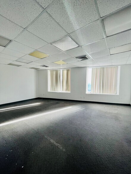 More Photos Of 220-05 Jamaica Ave, Queens Village Medical For Lease