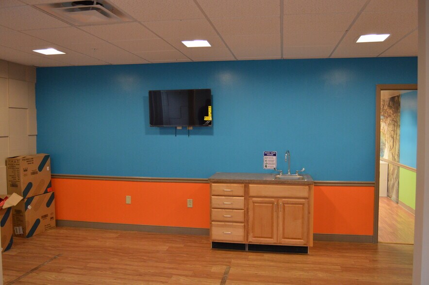 More Photos Of 2020 Flamingo Dr, Bartow Medical For Sale