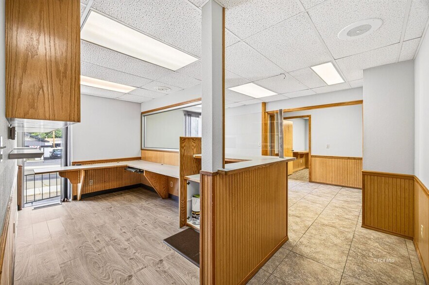 More Photos Of 975 5th St, Elko Office For Lease
