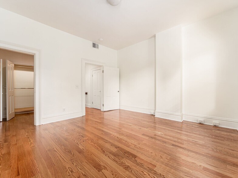 More Photos Of 857 S High St, Columbus Office Residential For Sale