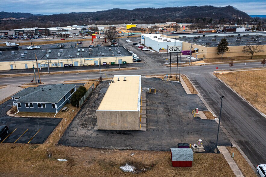 More Photos Of 581 Lester Ave, Onalaska Carwash For Sale