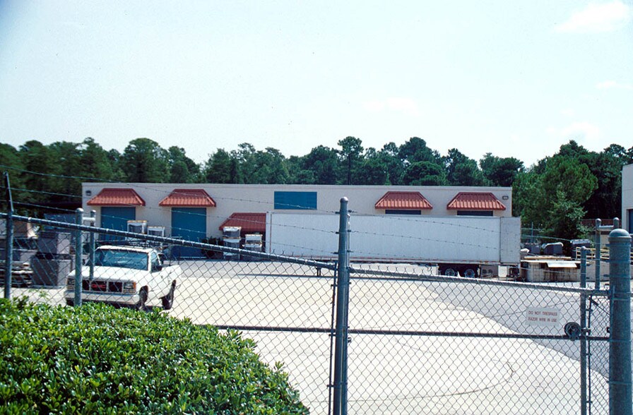 More Photos Of 9093 Philips Hwy, Jacksonville Warehouse For Lease