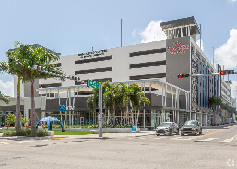 More Photos Of 4-100 S Krome Ave, Homestead Unknown For Lease