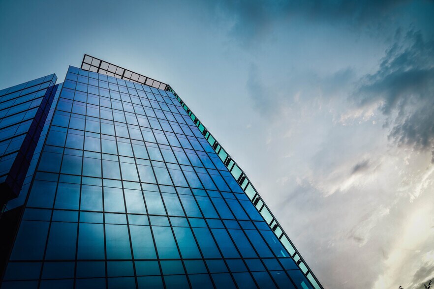 More Photos Of 401 S 1st St, Austin Office For Sale