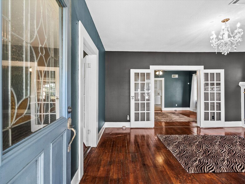 More Photos Of 3208 Highway 3, Dickinson Office Residential For Sale