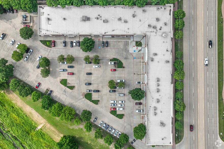 More Photos Of 601 S Main St, Keller Medical For Lease