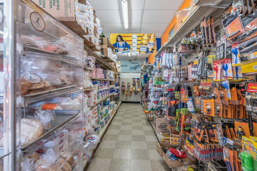 More Photos Of 10236 Long Beach Blvd, Lynwood Supermarket For Sale